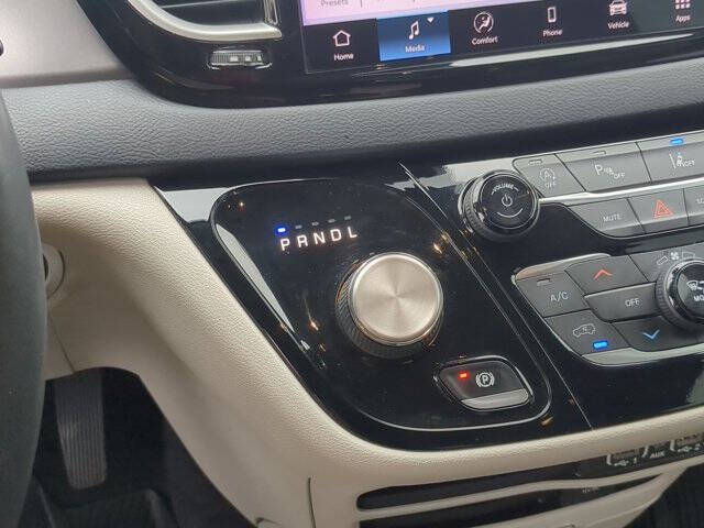 2022 Chrysler Pacifica Touring L