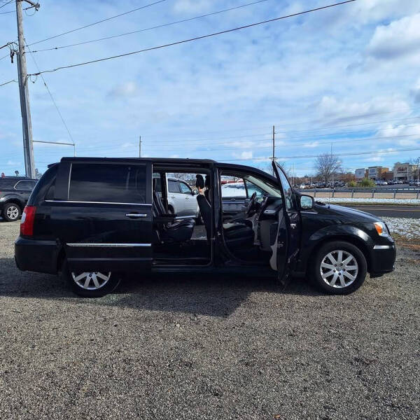 2015 Chrysler Town and Country Touring