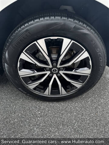 2023 Volvo XC60 B5 Plus Dark Theme