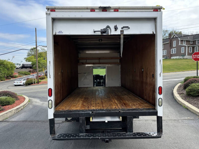 2013 Ford E-Series E-350 SD