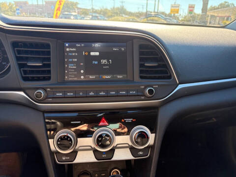 2019 Hyundai Elantra SEL