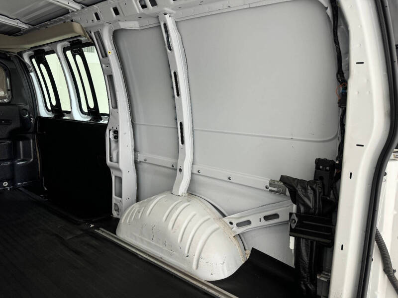 2021 Chevrolet Express 2500
