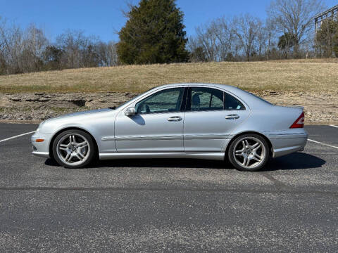 2005 Mercedes-Benz C-Class for sale at GT Auto Group in Goodlettsville TN