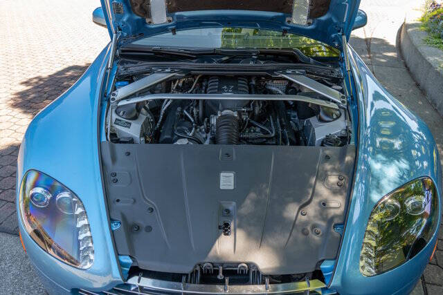 2012 Aston Martin V8 Vantage 26