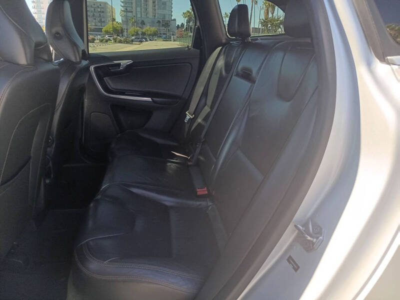 2015 Volvo XC60 T6 Drive-E