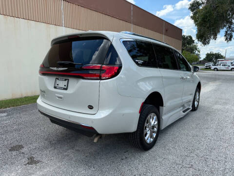 2021 Chrysler Pacifica Touring L