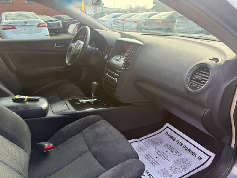 2009 Nissan Maxima