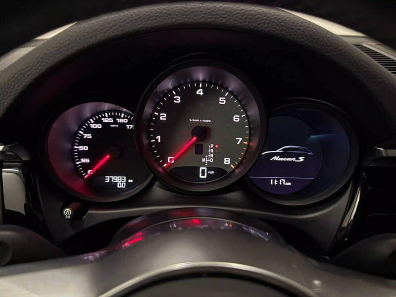 2020 Porsche Macan S