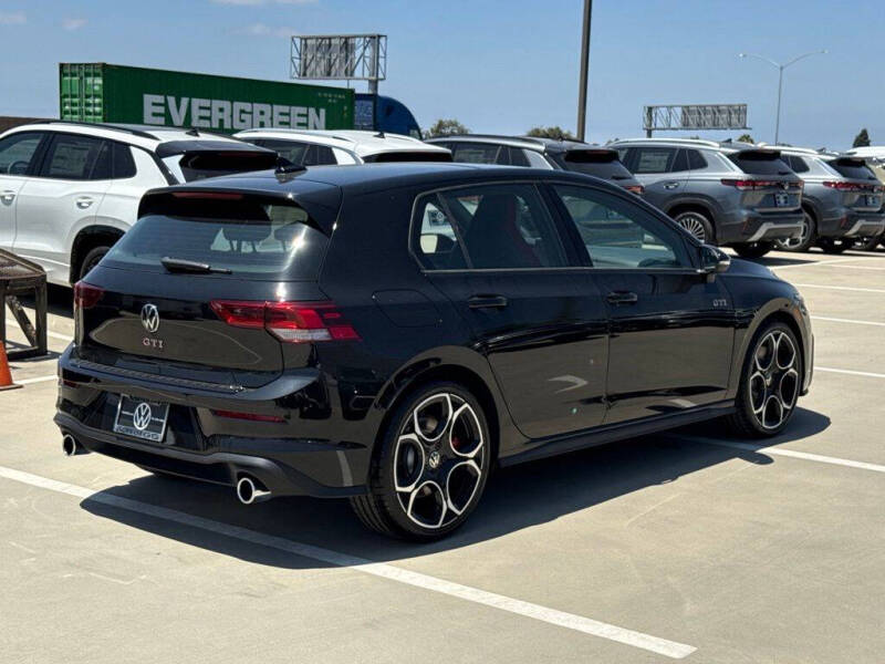 2026 Volkswagen Golf GTI Autobahn