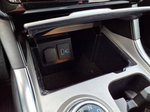 2023 Ford Explorer Hybrid Platinum