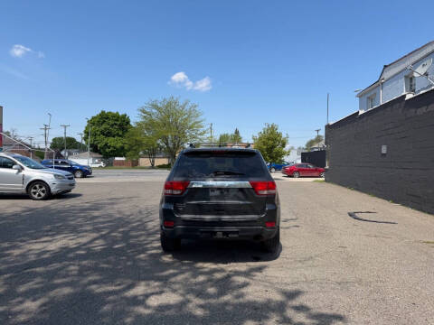2011 Jeep Grand Cherokee Laredo