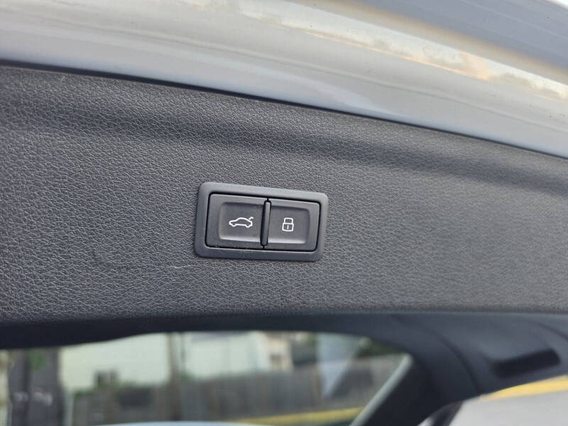 2016 Audi Q3 2.0T quattro Premium Plus
