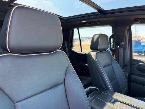 2023 GMC Yukon SLT