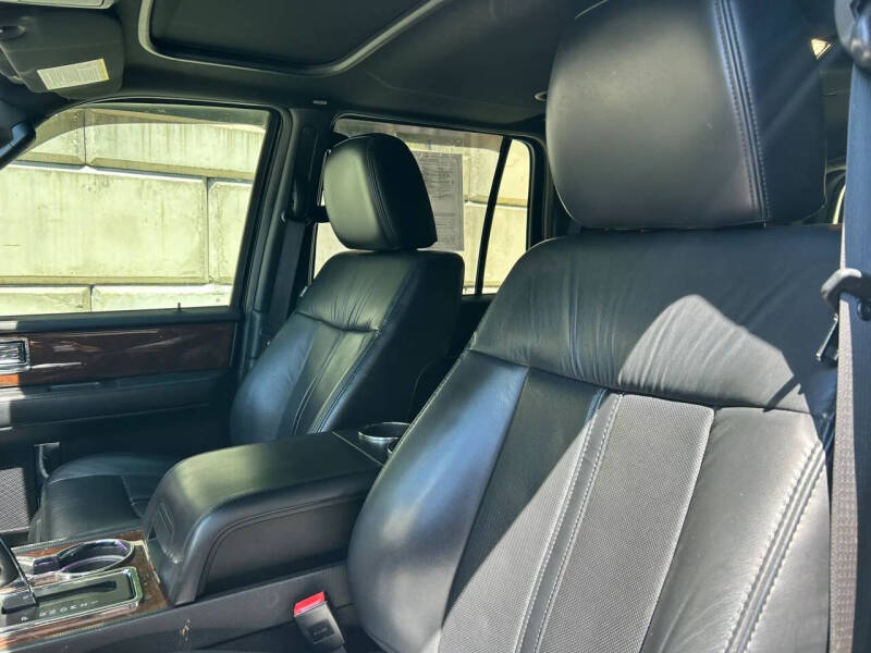 2016 Lincoln Navigator Select