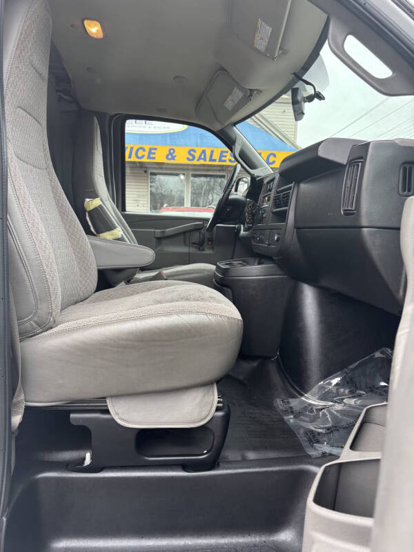 2019 GMC Savana 2500