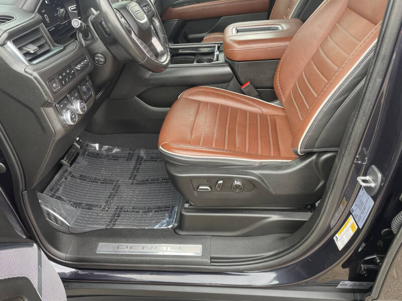 2023 GMC Yukon XL Denali Ultimate