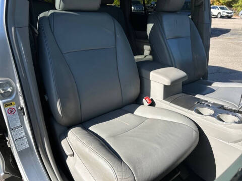 2011 Toyota Highlander SE