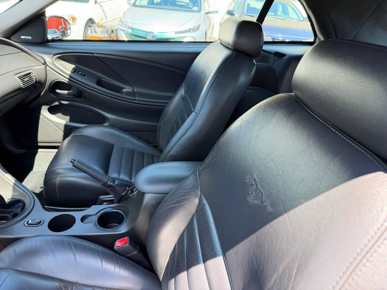2001 Ford Mustang 4