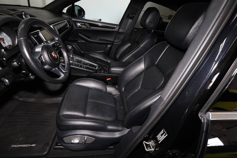 2015 Porsche Macan S