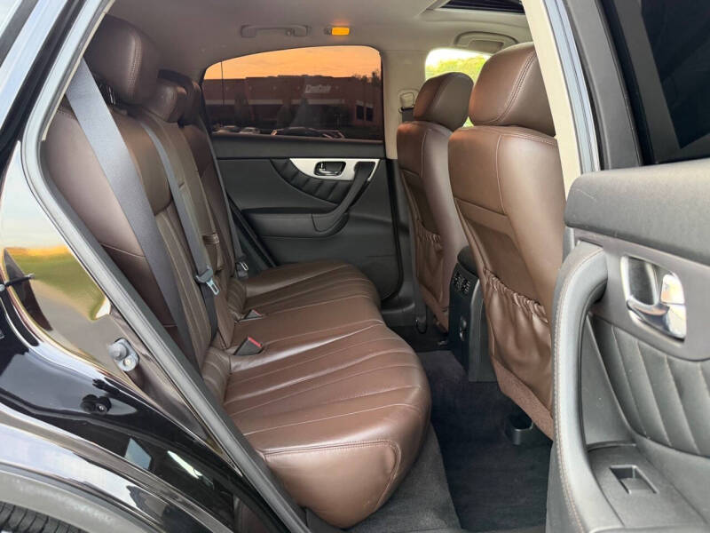2012 Infiniti FX35