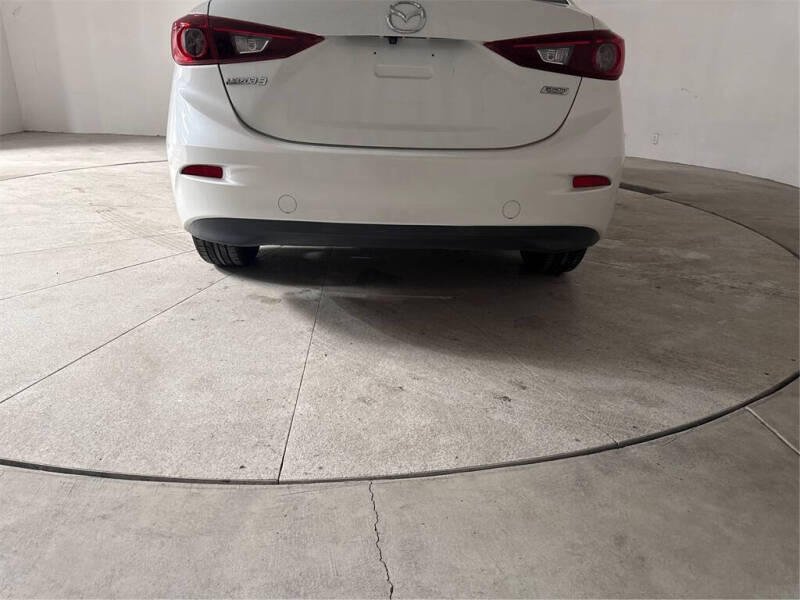 2018 Mazda MAZDA3 Sport