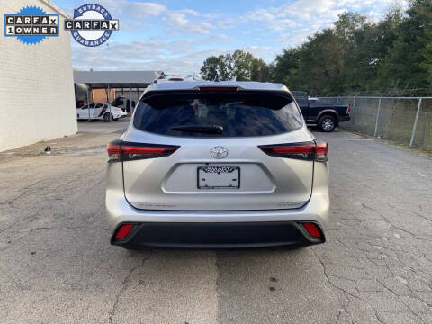 2024 Toyota Highlander LE