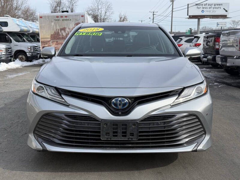 Used 2018 Toyota Camry XLE Hybrid with VIN 4T1B21HK6JU009600 for sale in Worcester, MA