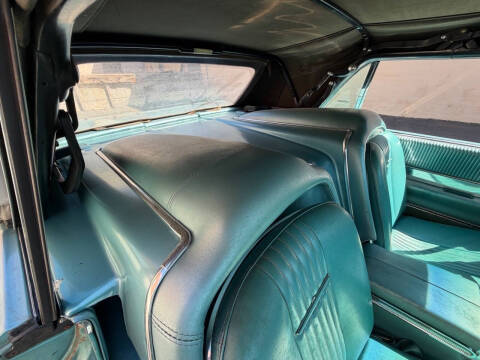 1965 Ford Thunderbird
