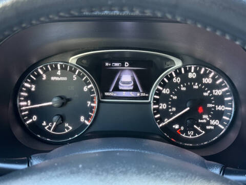 2019 Nissan Pathfinder SL