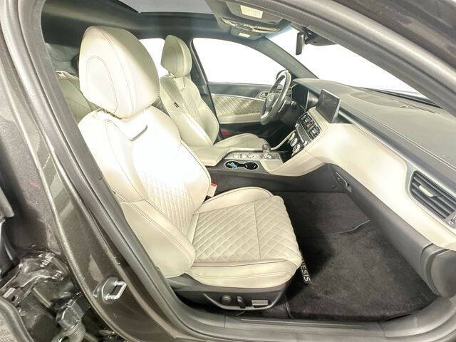 2023 Genesis G70