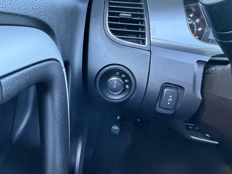 2018 Ford Taurus SEL