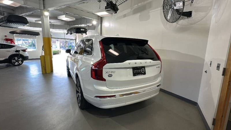 2024 Volvo XC90 B5 Plus Bright Theme