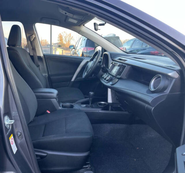 2016 Toyota RAV4 LE