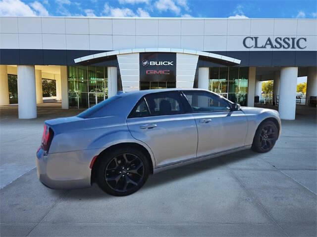 2023 Chrysler 300 S V6