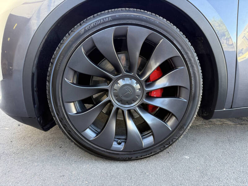 2023 Tesla Model Y Performance