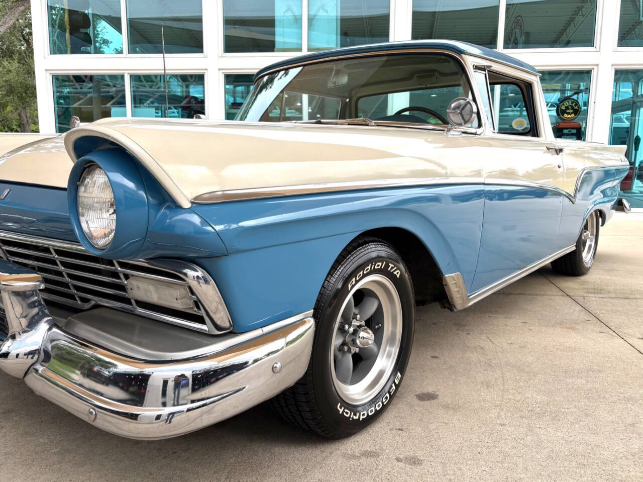 1957 Ford Ranchero 11