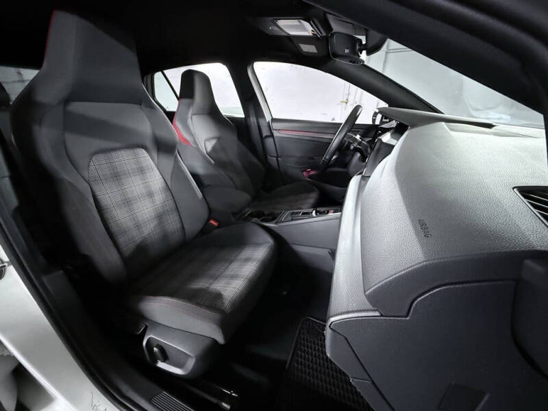 2022 Volkswagen Golf GTI S