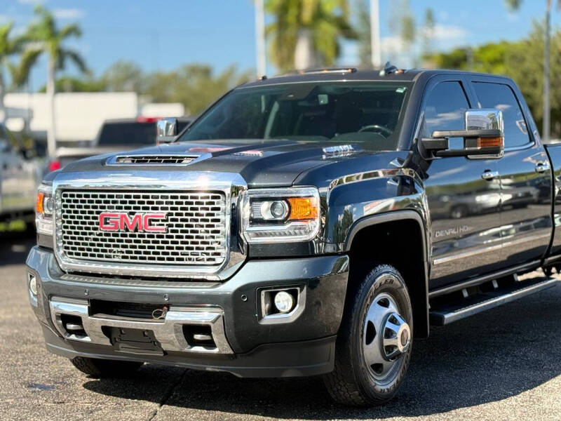 2017 GMC Sierra 3500HD Denali