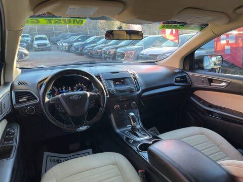 2017 Ford Edge SE