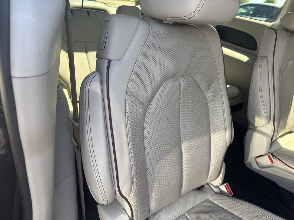2020 Chrysler Pacifica 56