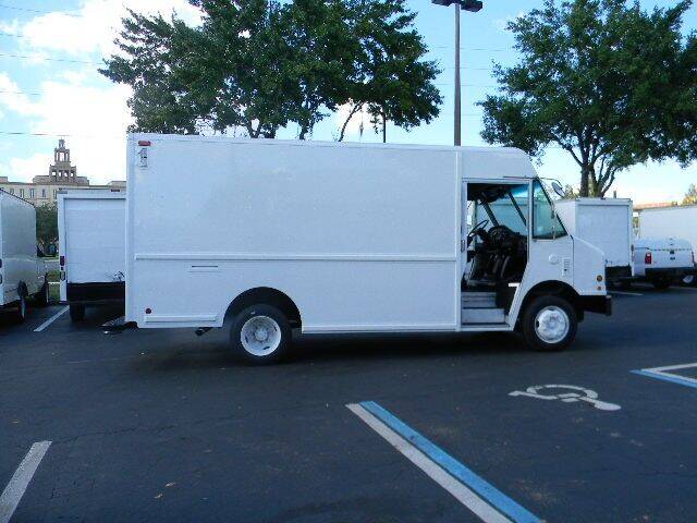 2002 Freightliner MT45 Chassis for sale at Longwood Truck Center Inc in Sanford FL