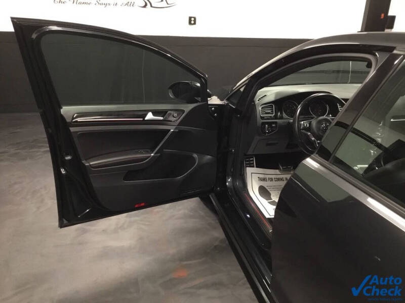 2017 Volkswagen Golf GTI SE