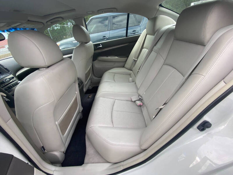 2012 INFINITI G Sedan 25x photo 14