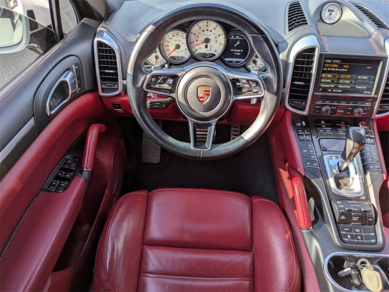 2016 Porsche Cayenne Turbo