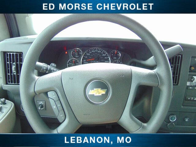 2025 Chevrolet Express 3500