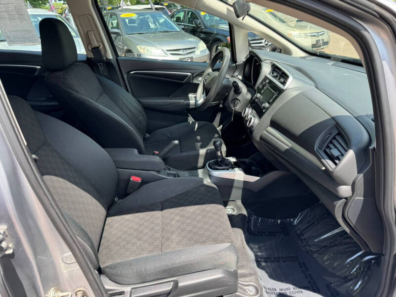 2017 Honda Fit LX - Photo 11