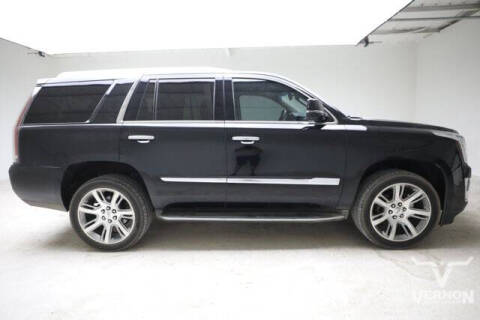 2016 Cadillac Escalade Luxury Collection