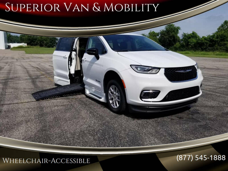 2024 Chrysler Pacifica Touring L