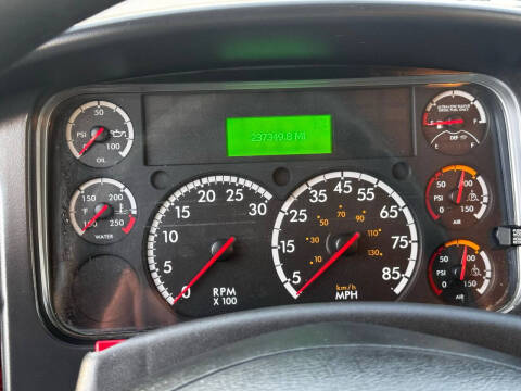 2018 Freightliner M2 106