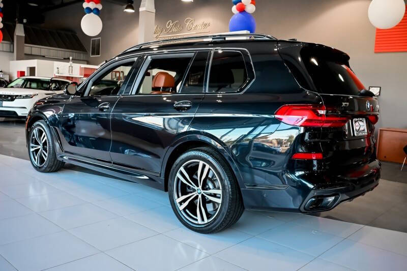 2021 BMW X7 M50i